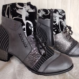 Ankle boots